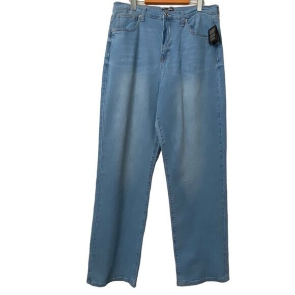 Fashion Nova blue jeans high rise straight leg light wash stretch size 15 or 32 - Picture 12 of 13